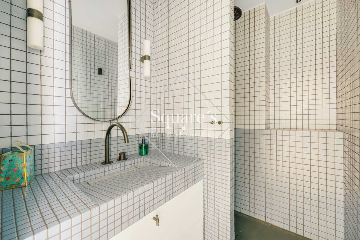 apartment 7 Rooms for sale on Neuilly-sur-Seine (92200)