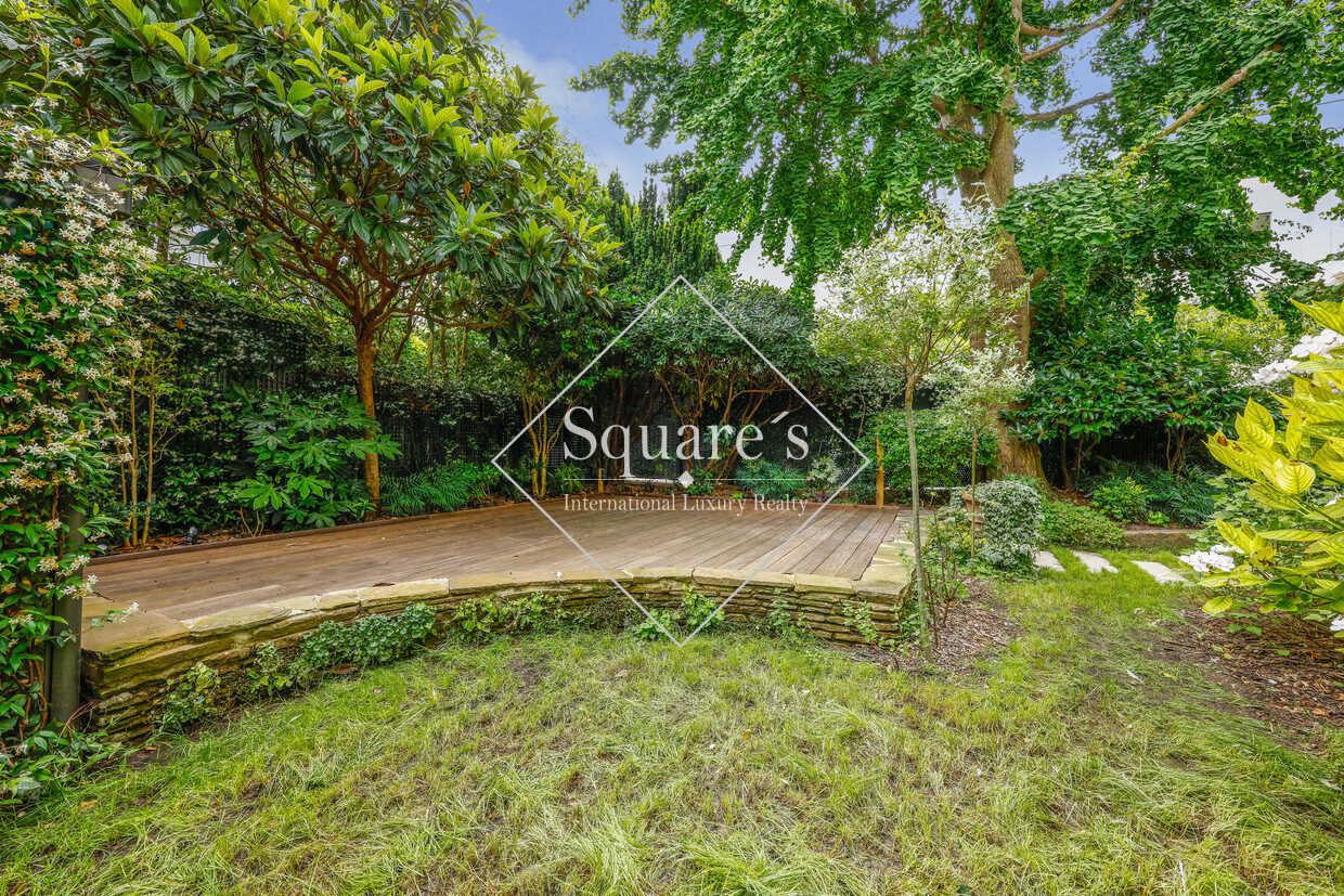 apartment 7 Rooms for sale on Neuilly-sur-Seine (92200)