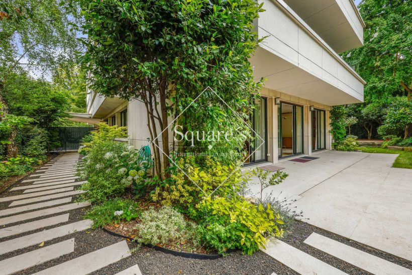 apartment 7 Rooms for sale on Neuilly-sur-Seine (92200)