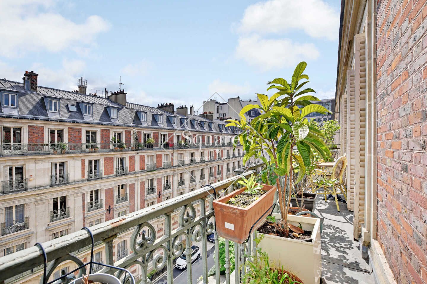 apartment 6 Rooms for sale on Paris 8ème (75008)
