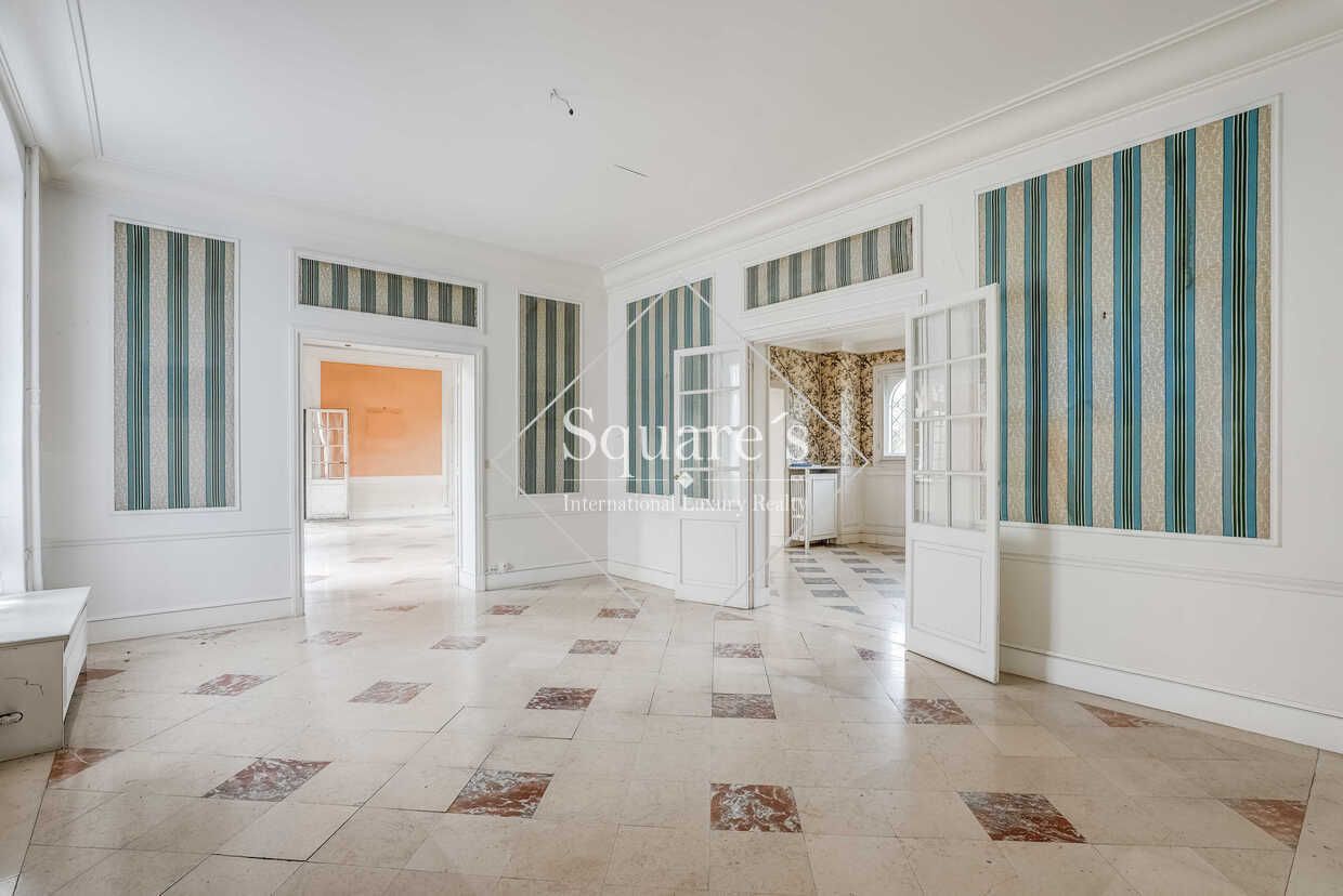 house 7 Rooms for sale on Saint-Cloud (92210)