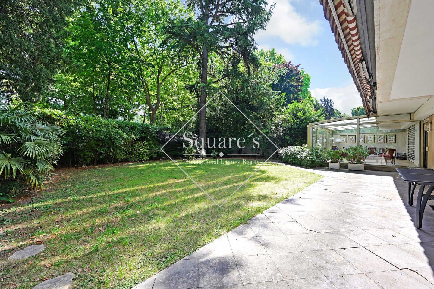 Appartement 8 pièces 299 m² · à Neuilly-sur-Seine · 299 m² · 2 900 000 €