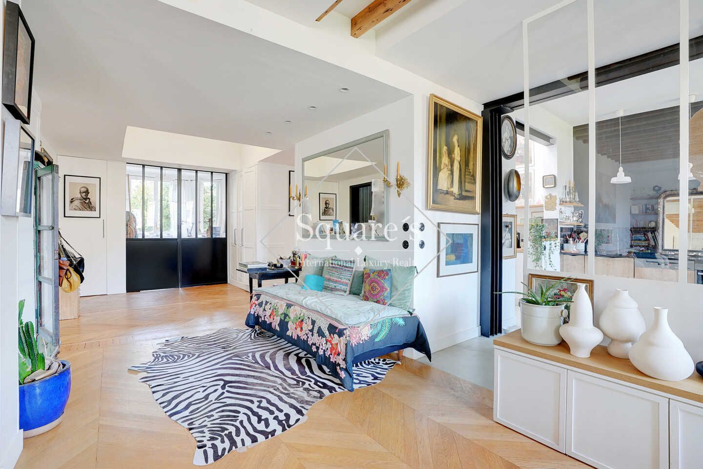 apartment 8 Rooms for sale on Paris 16ème (75016)