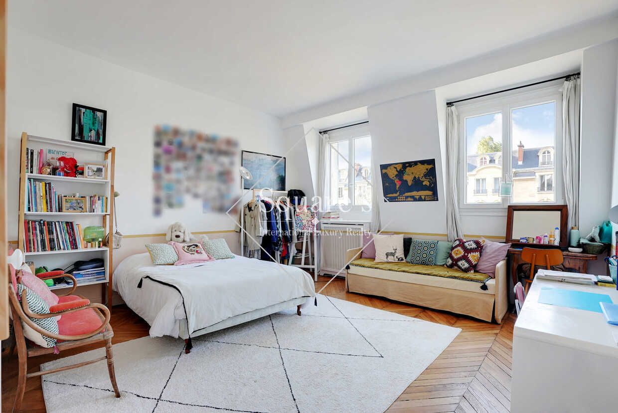 apartment 8 Rooms for sale on Paris 16ème (75016)