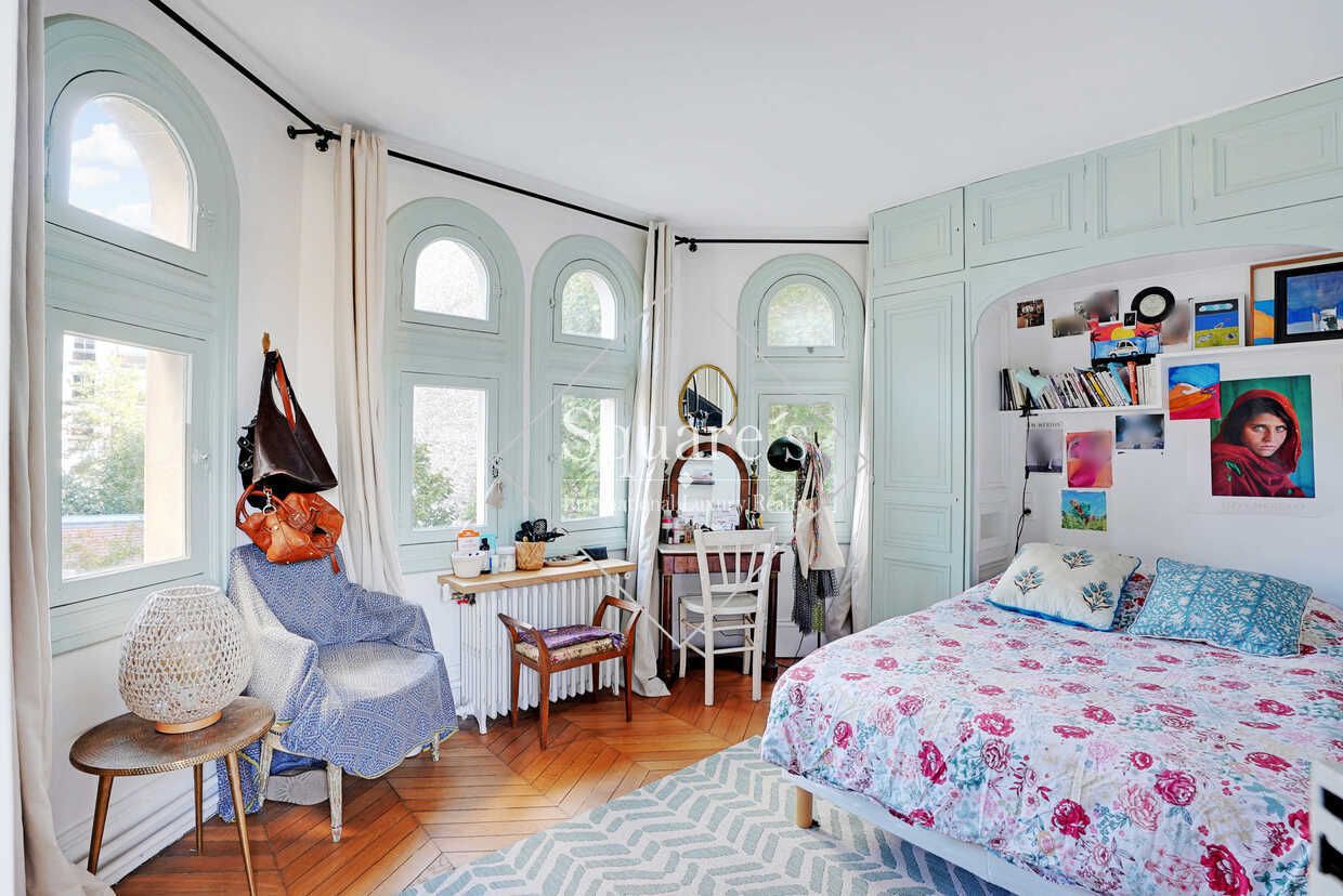 apartment 8 Rooms for sale on Paris 16ème (75016)