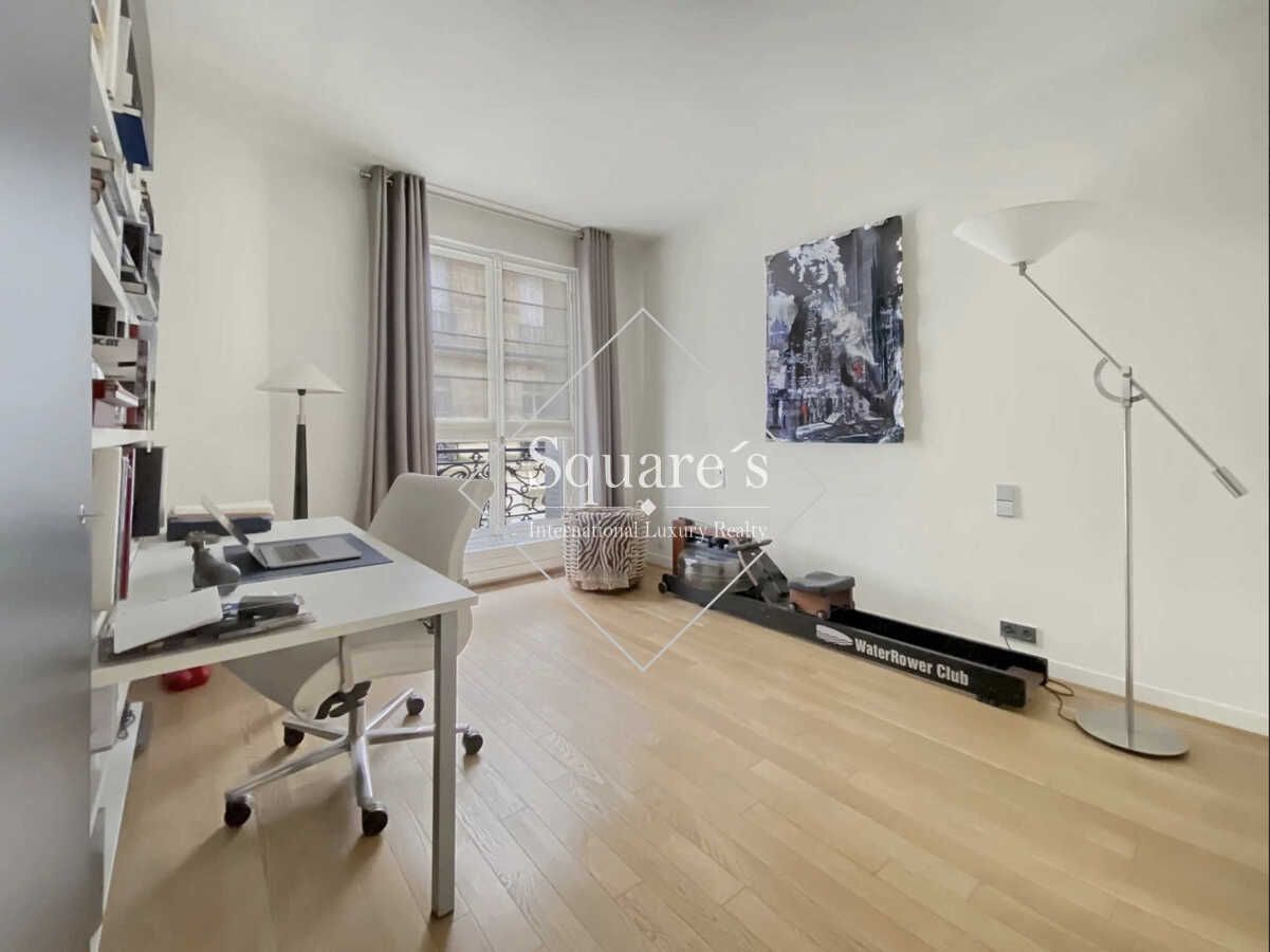 apartment 7 Rooms for sale on Paris 17ème (75017)