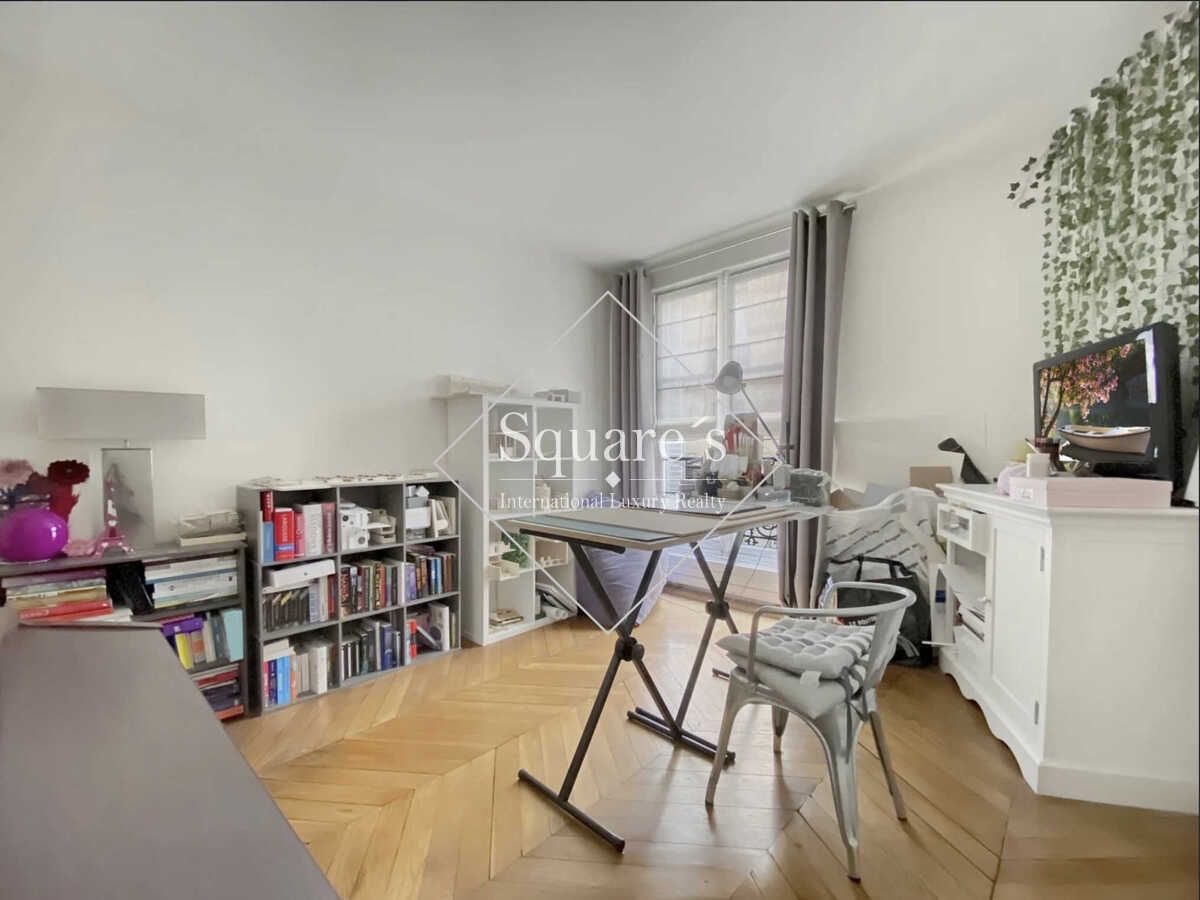 apartment 7 Rooms for sale on Paris 17ème (75017)