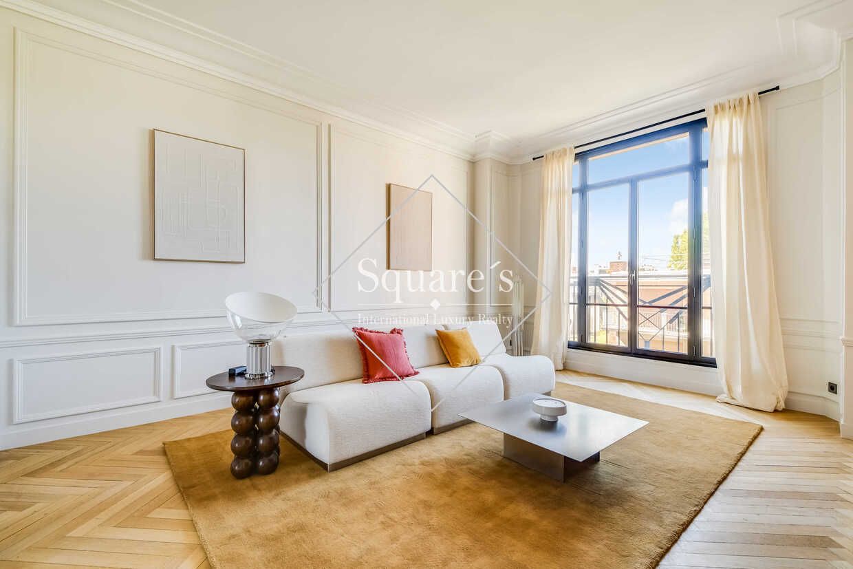 apartment 5 Rooms for sale on Neuilly-sur-Seine (92200)