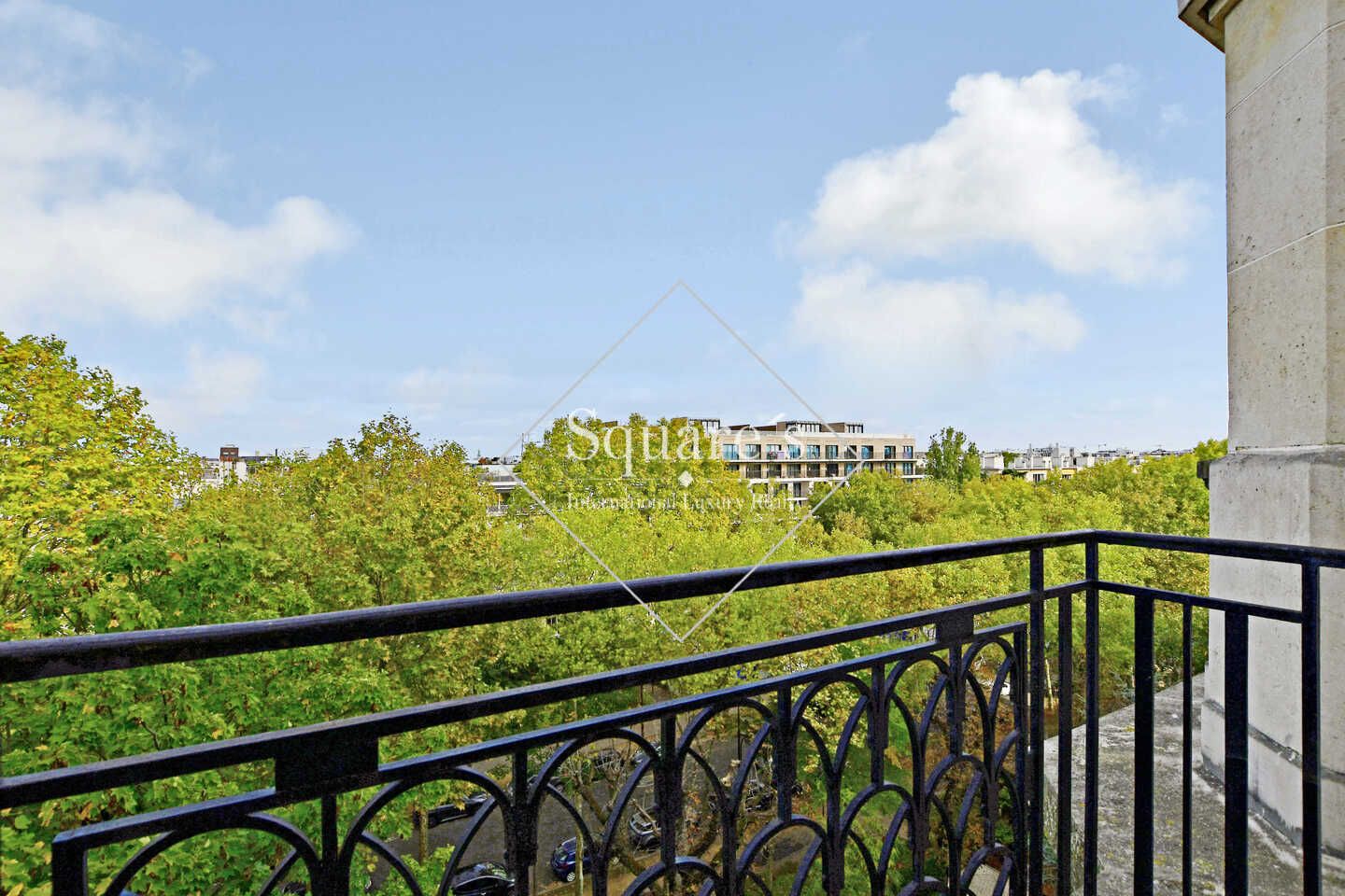apartment 6 Rooms for sale on Neuilly-sur-Seine (92200)