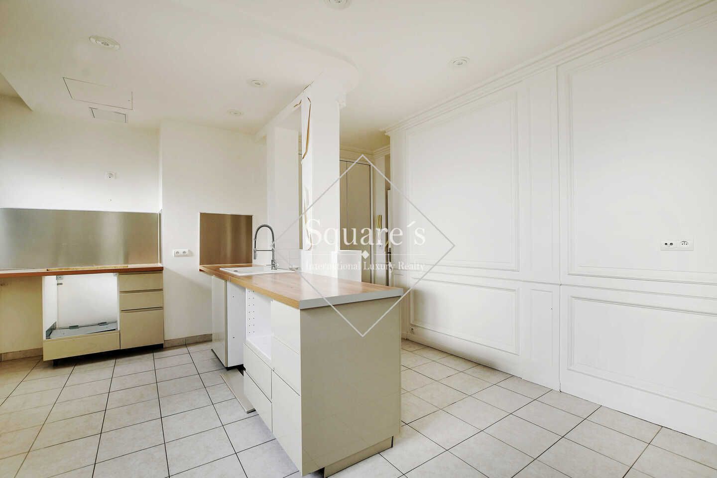 apartment 6 Rooms for sale on Neuilly-sur-Seine (92200)