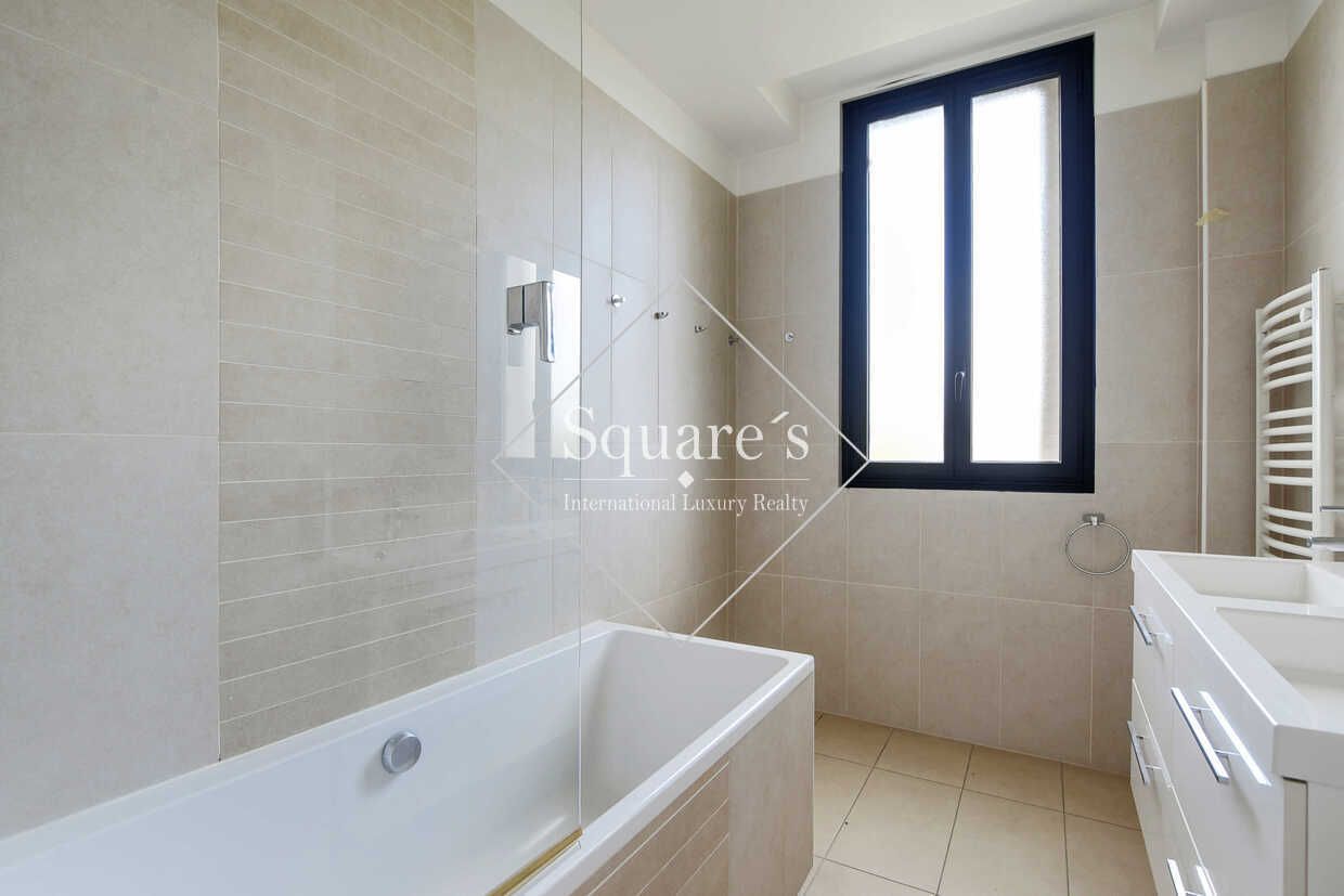 apartment 6 Rooms for sale on Neuilly-sur-Seine (92200)