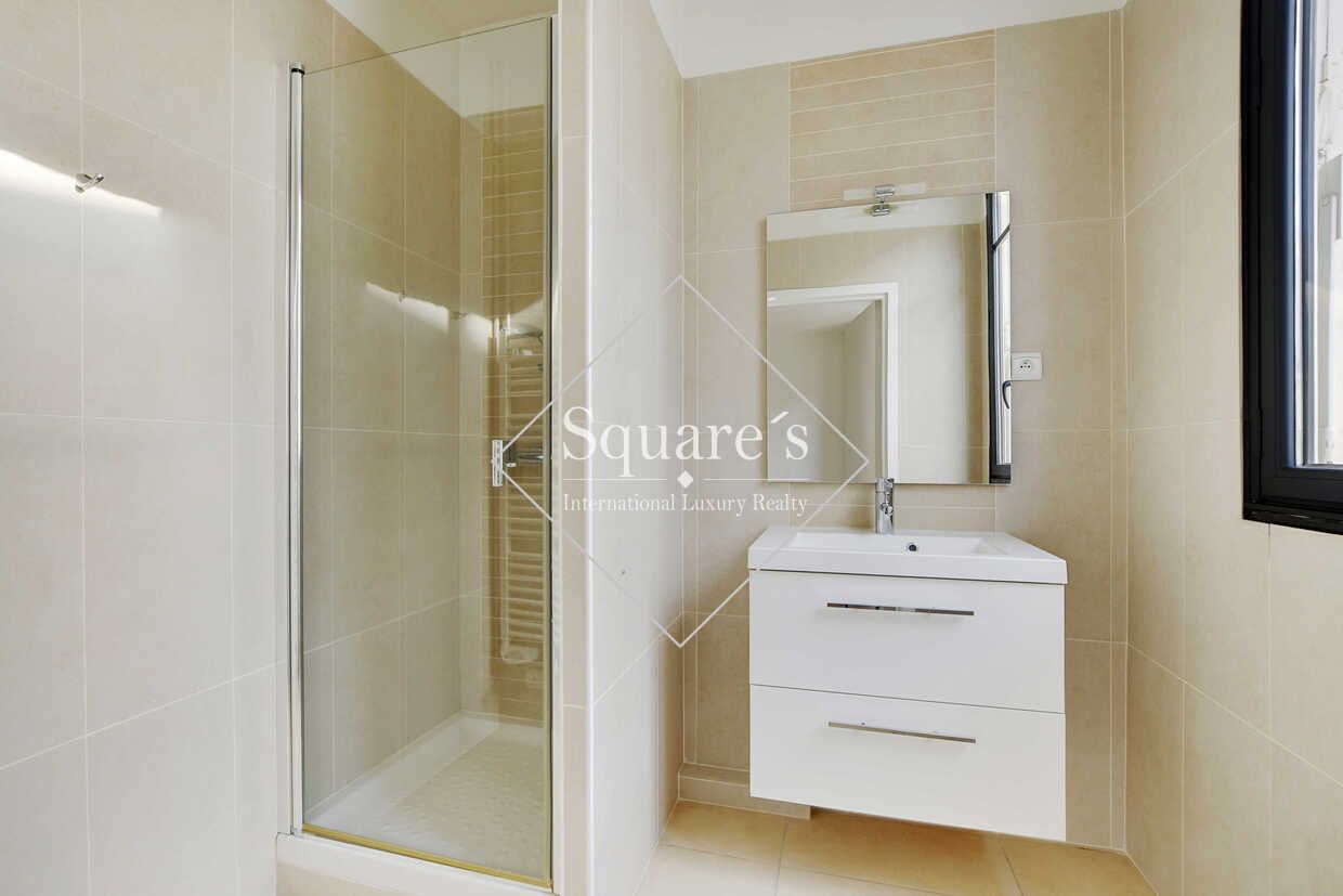 apartment 6 Rooms for sale on Neuilly-sur-Seine (92200)