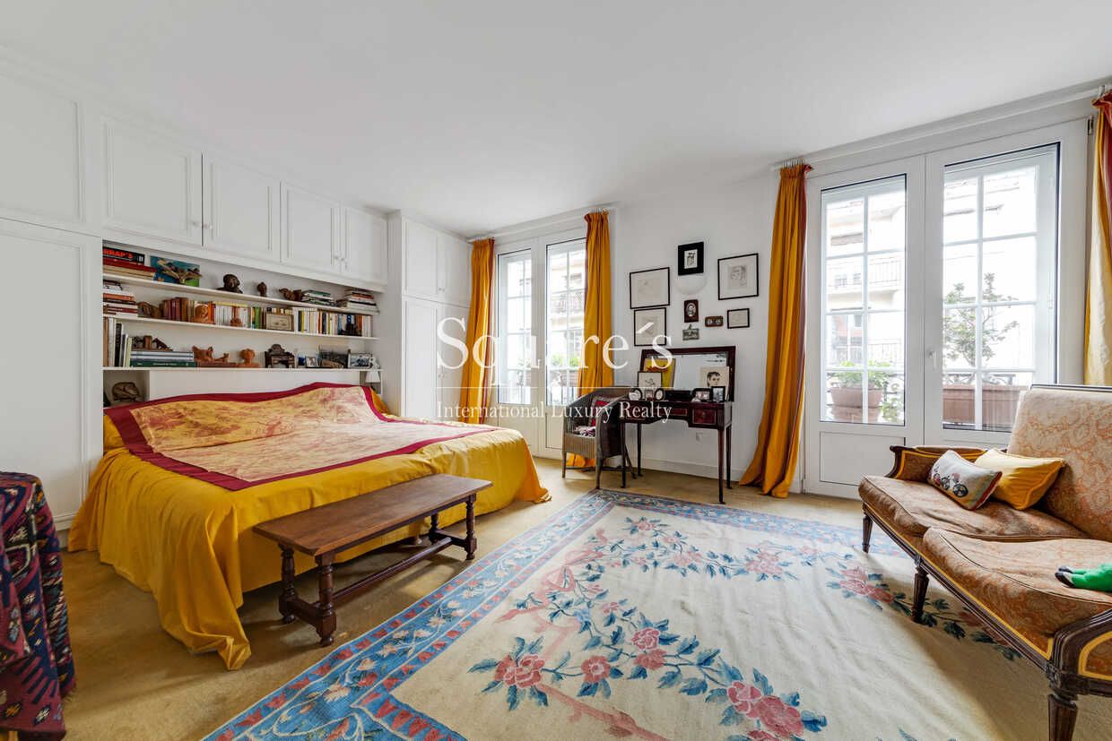 mansion (hôtel particulier) 8 Rooms for sale on Neuilly-sur-Seine (92200)