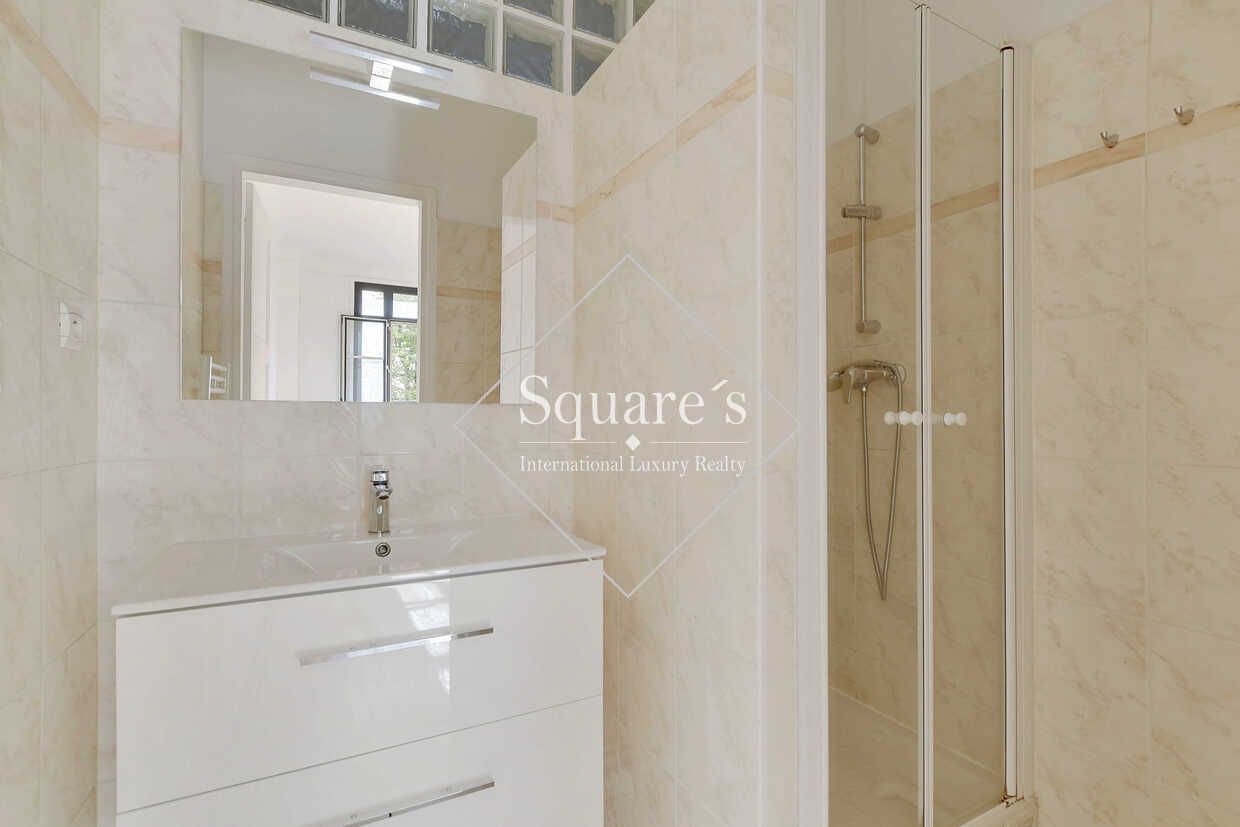 apartment 6 Rooms for sale on Neuilly-sur-Seine (92200)