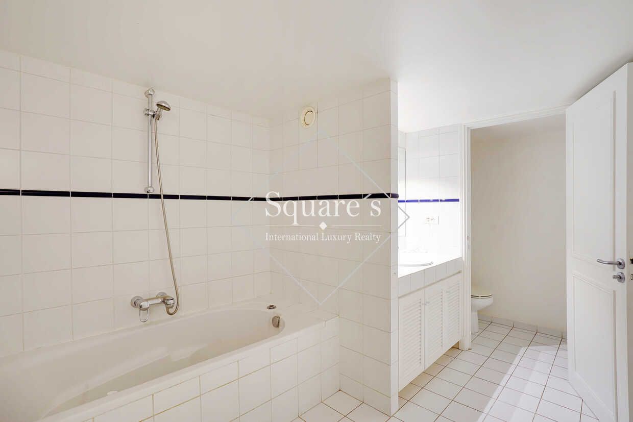 apartment 5 Rooms for sale on Paris 2ème (75002)