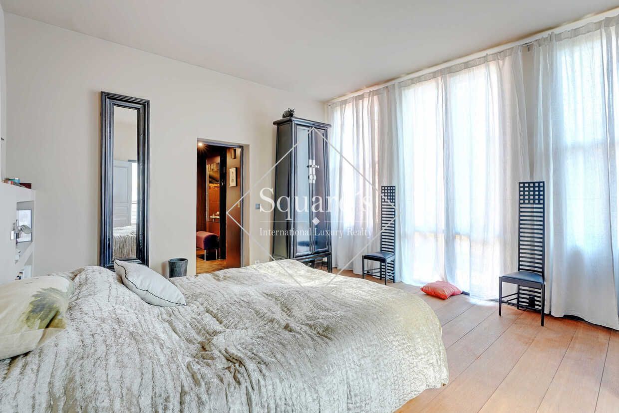loft 8 Rooms for sale on BAGNOLET (93170)
