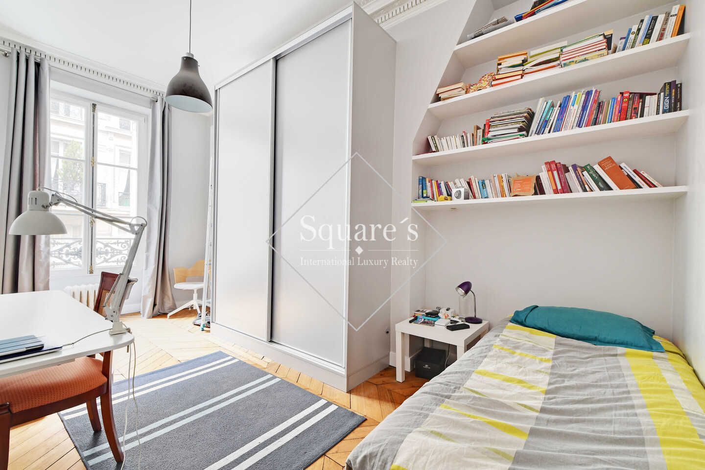 apartment 6 Rooms for sale on Paris 9ème (75009)