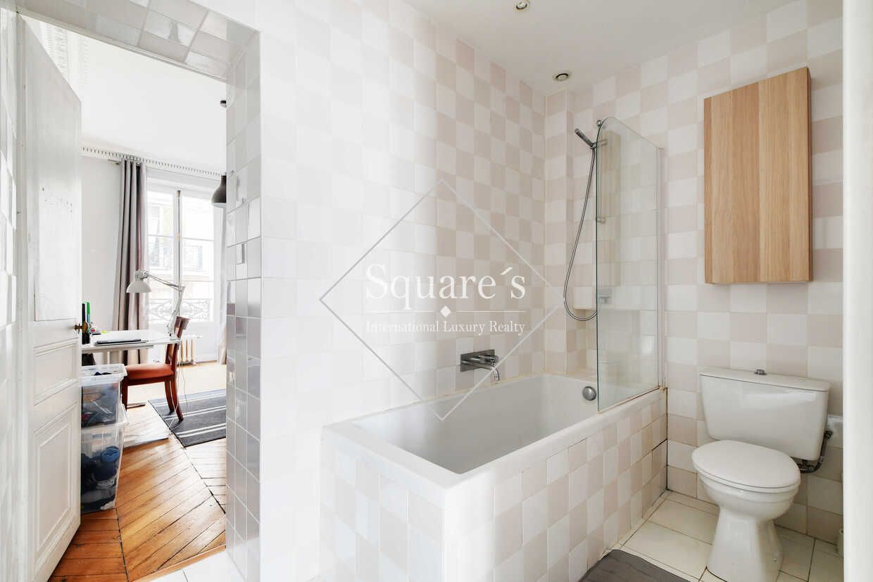 apartment 6 Rooms for sale on Paris 9ème (75009)