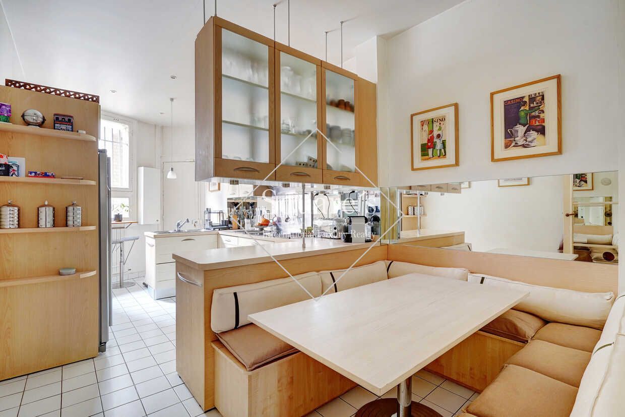 apartment 6 Rooms for sale on Paris 16ème (75016)