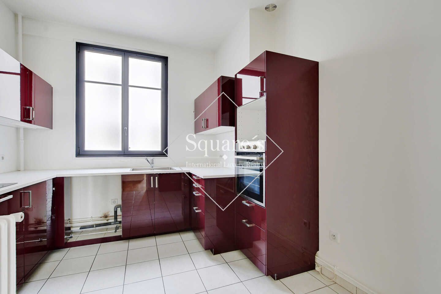 apartment 5 Rooms for sale on Neuilly-sur-Seine (92200)