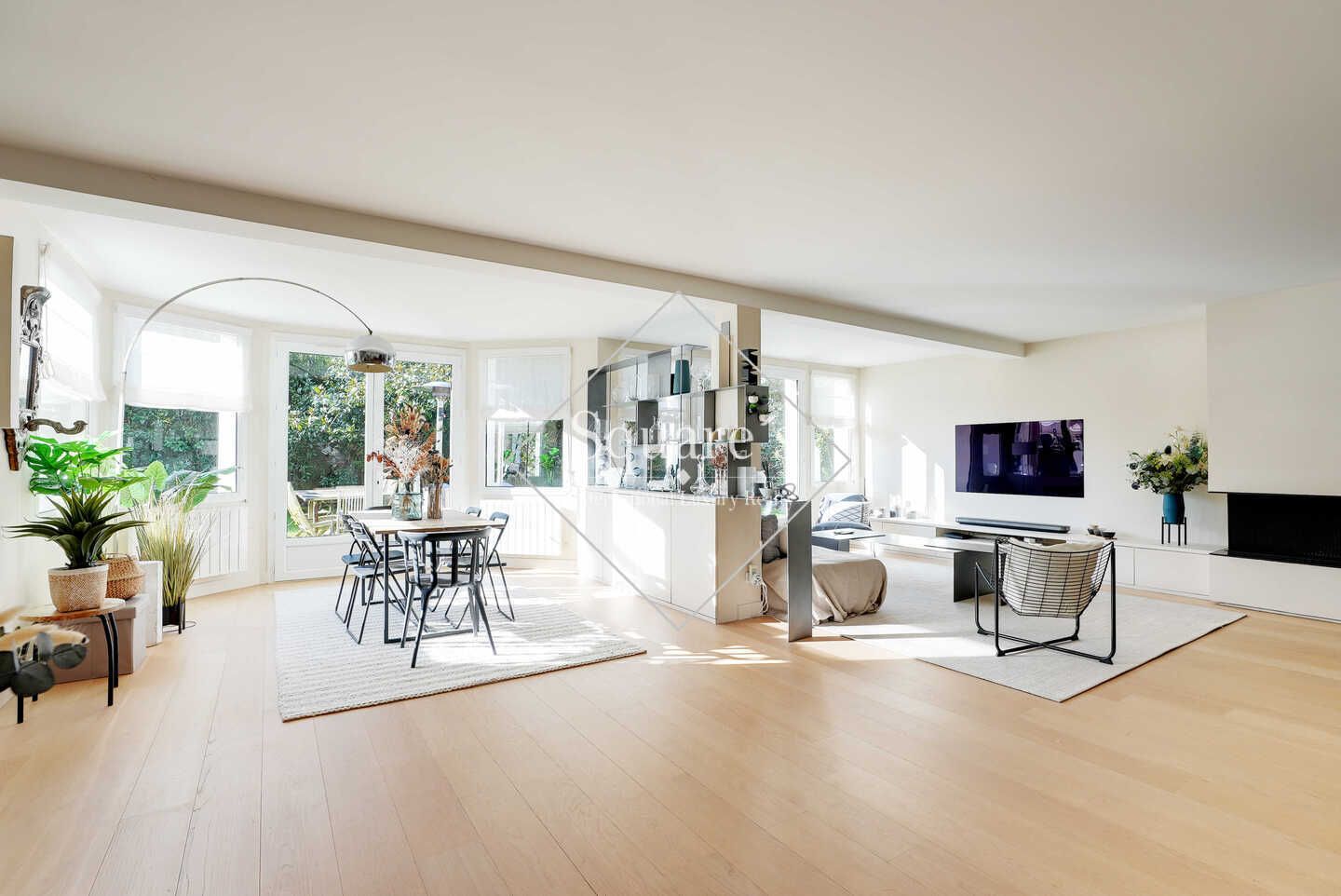 maison 8 Pièces en vente sur Garches (92380)