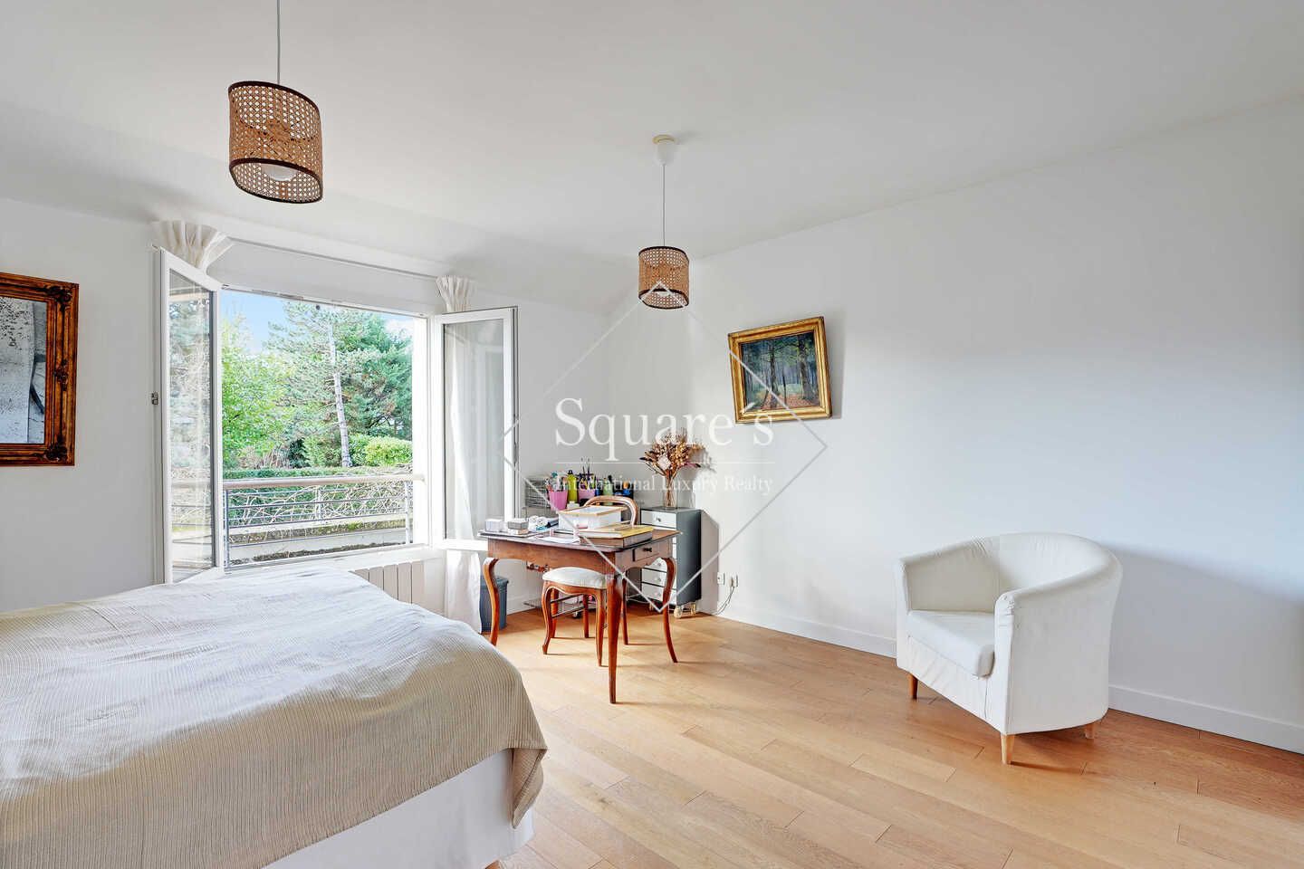 maison 8 Pièces en vente sur Garches (92380)