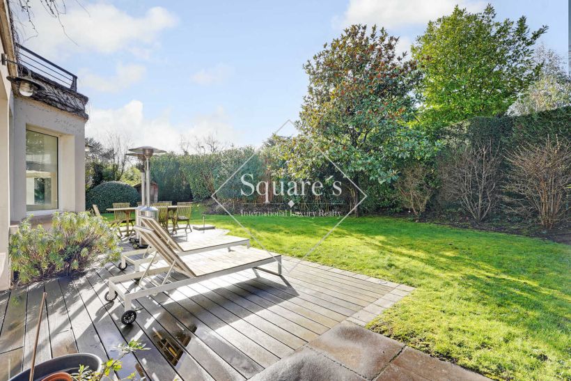 maison 8 Pièces en vente sur Garches (92380)