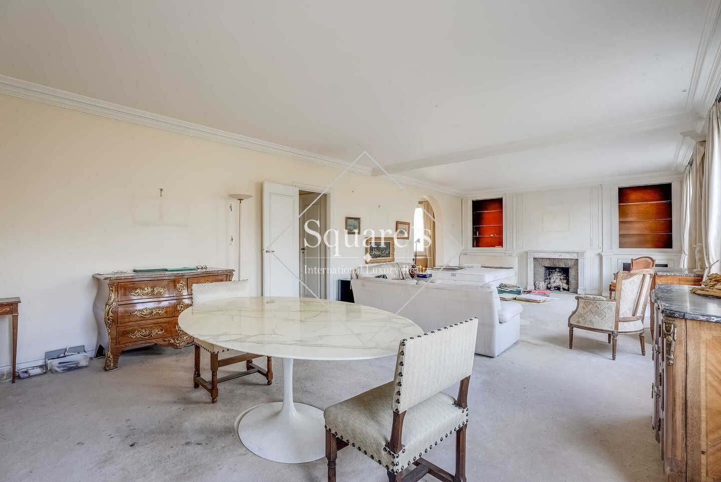 apartment 5 Rooms for sale on Neuilly-sur-Seine (92200)