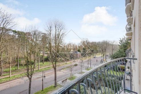 Sale Apartment Neuilly-sur-Seine 5&nbsp;Rooms 120&nbsp;m²