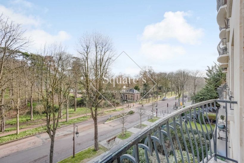 apartment 5 Rooms for sale on Neuilly-sur-Seine (92200)