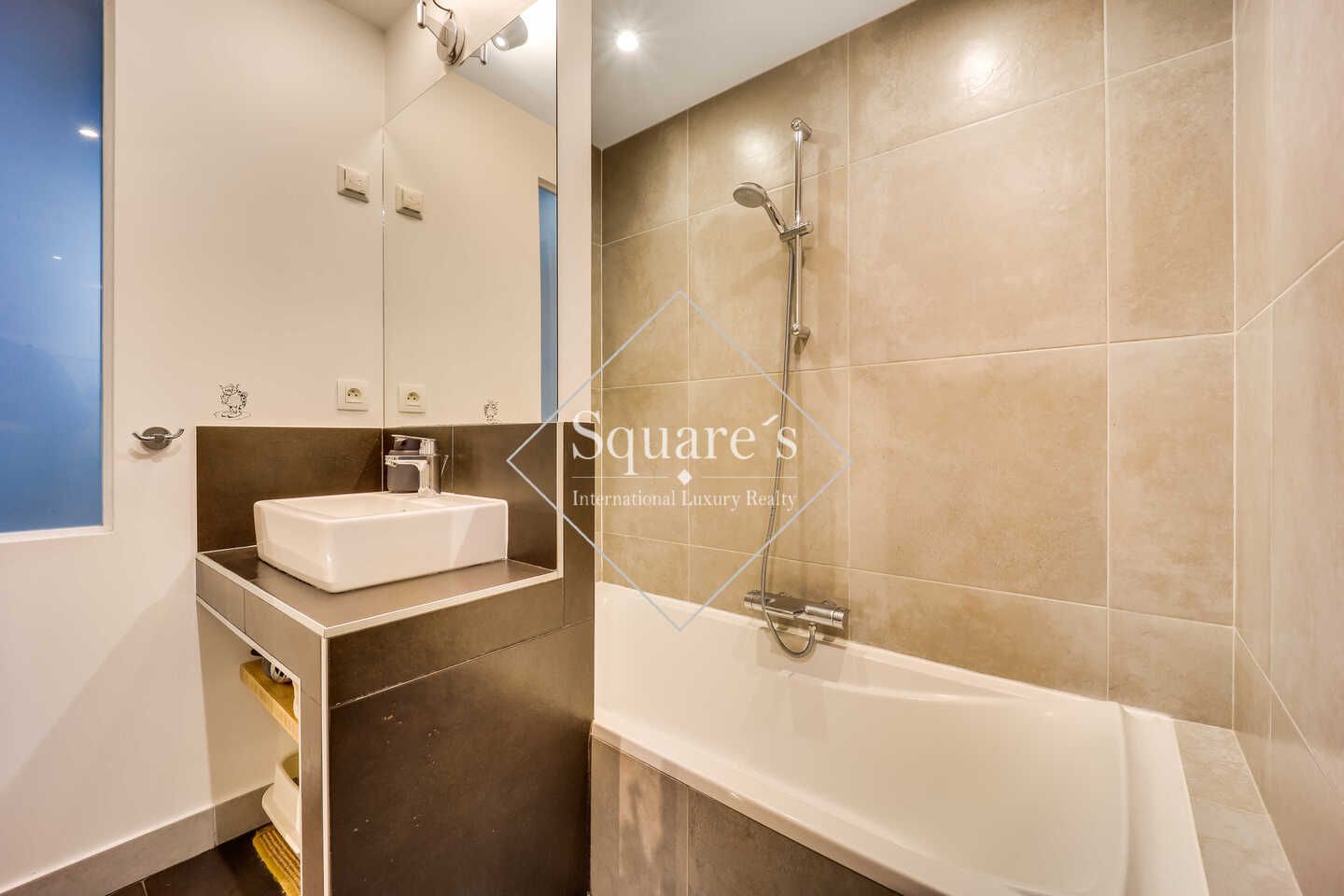 house 5 Rooms for sale on Boulogne (92100)