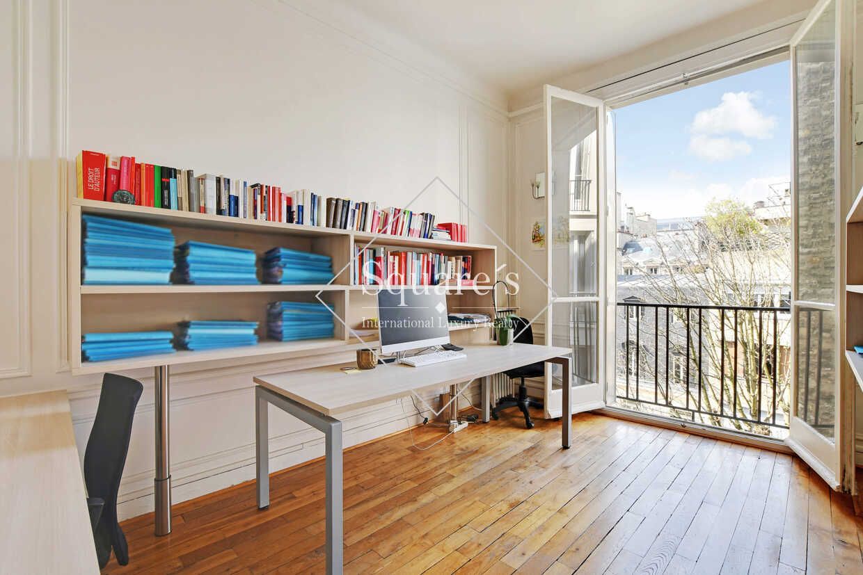 apartment 5 Rooms for sale on Paris 16ème (75016)