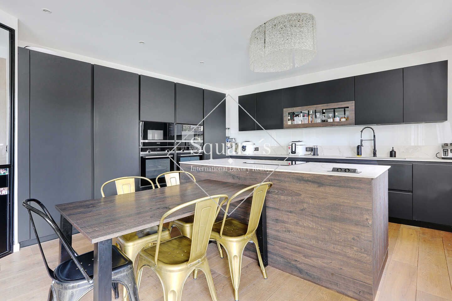 apartment 5 Rooms for sale on Boulogne (92100)