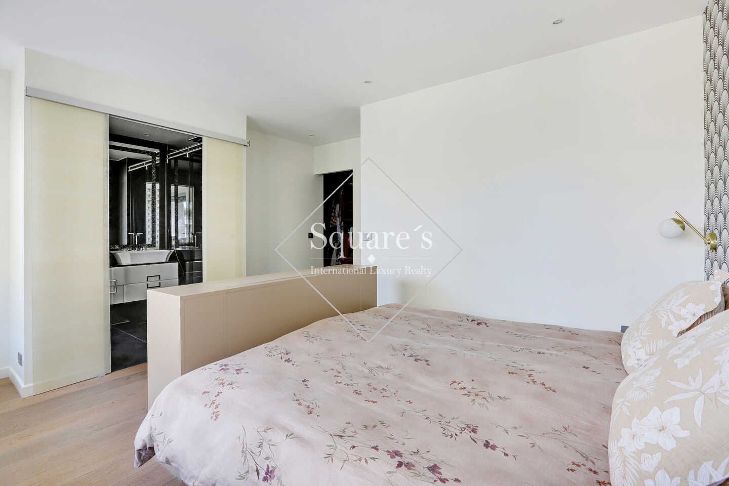 apartment 5 Rooms for sale on Boulogne (92100)