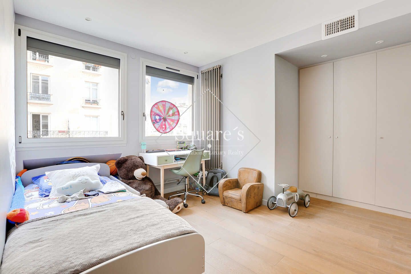 apartment 5 Rooms for sale on Boulogne (92100)