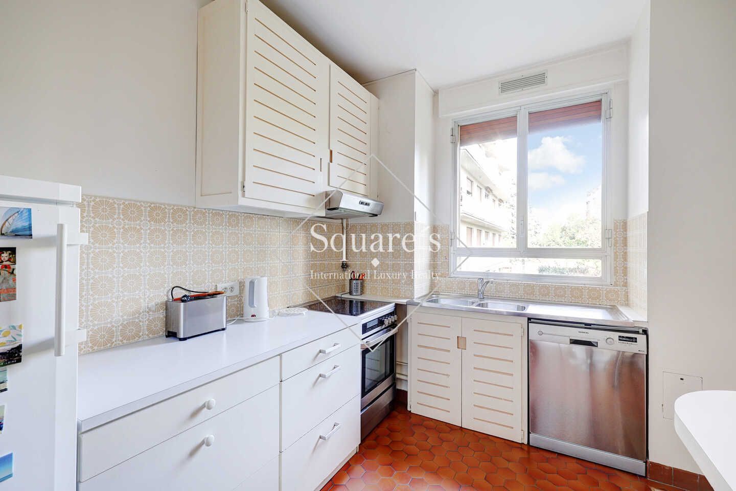 apartment 7 Rooms for sale on Neuilly-sur-Seine (92200)