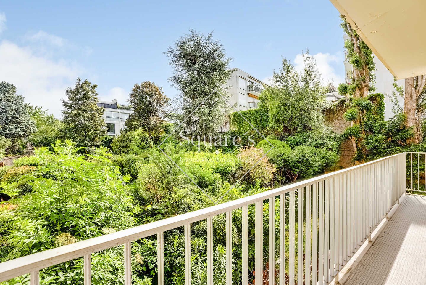 apartment 7 Rooms for sale on Neuilly-sur-Seine (92200)