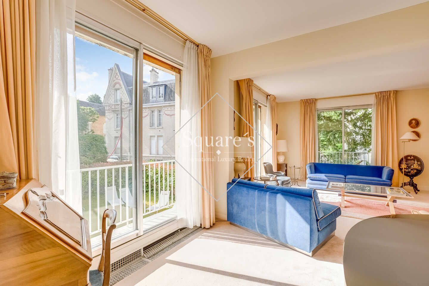 apartment 7 Rooms for sale on Neuilly-sur-Seine (92200)