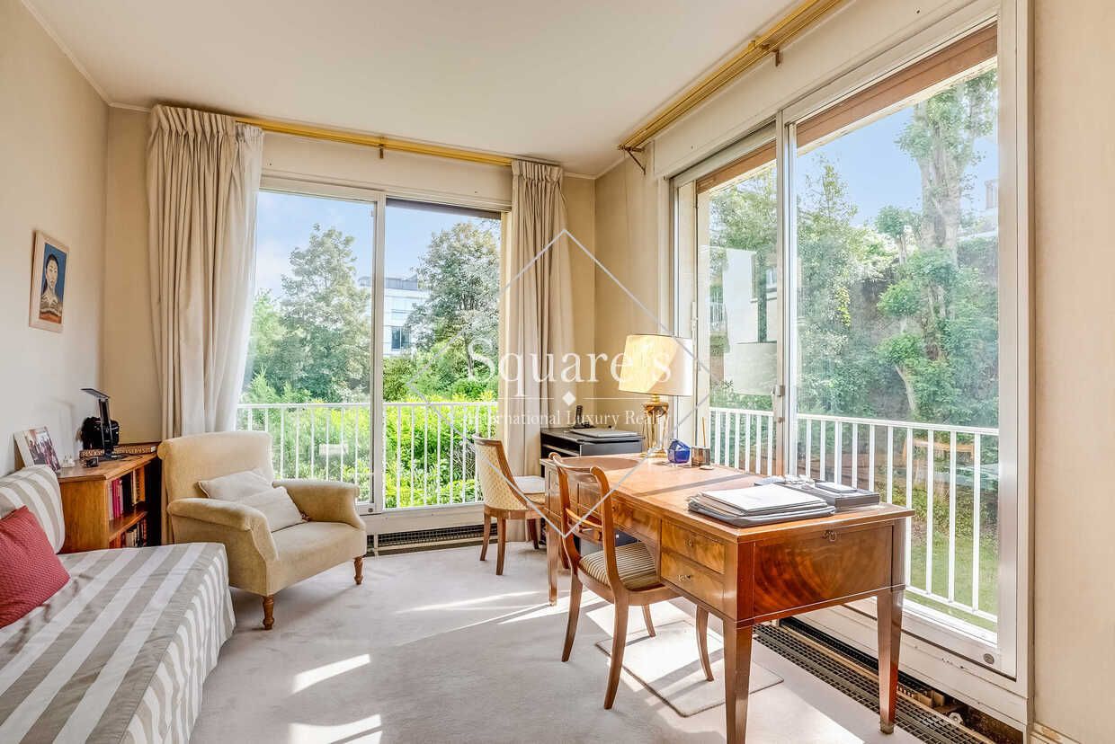 apartment 7 Rooms for sale on Neuilly-sur-Seine (92200)