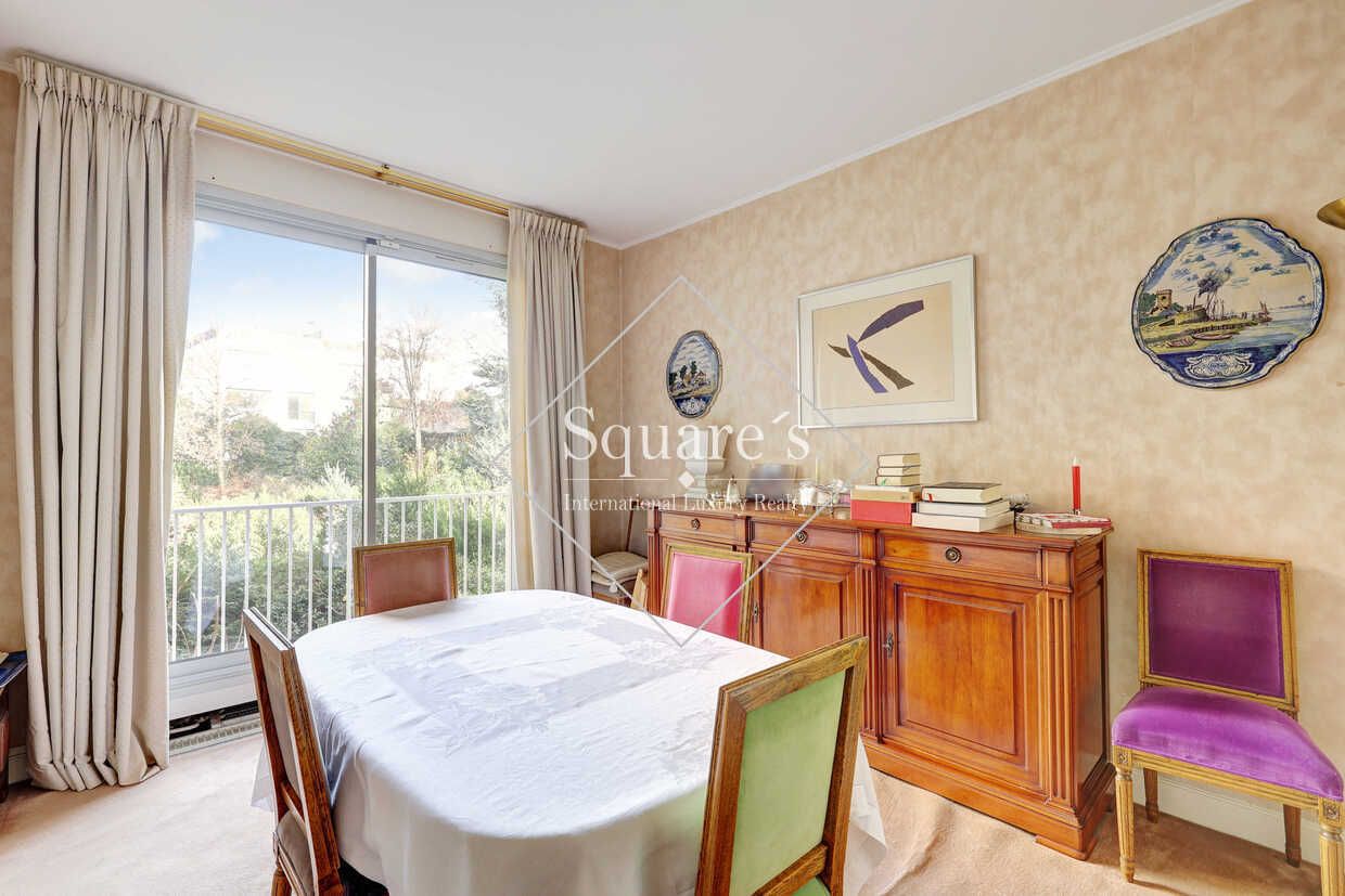 apartment 7 Rooms for sale on Neuilly-sur-Seine (92200)