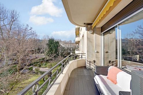 Sale Apartment Neuilly-sur-Seine 5&nbsp;Rooms 122&nbsp;m²