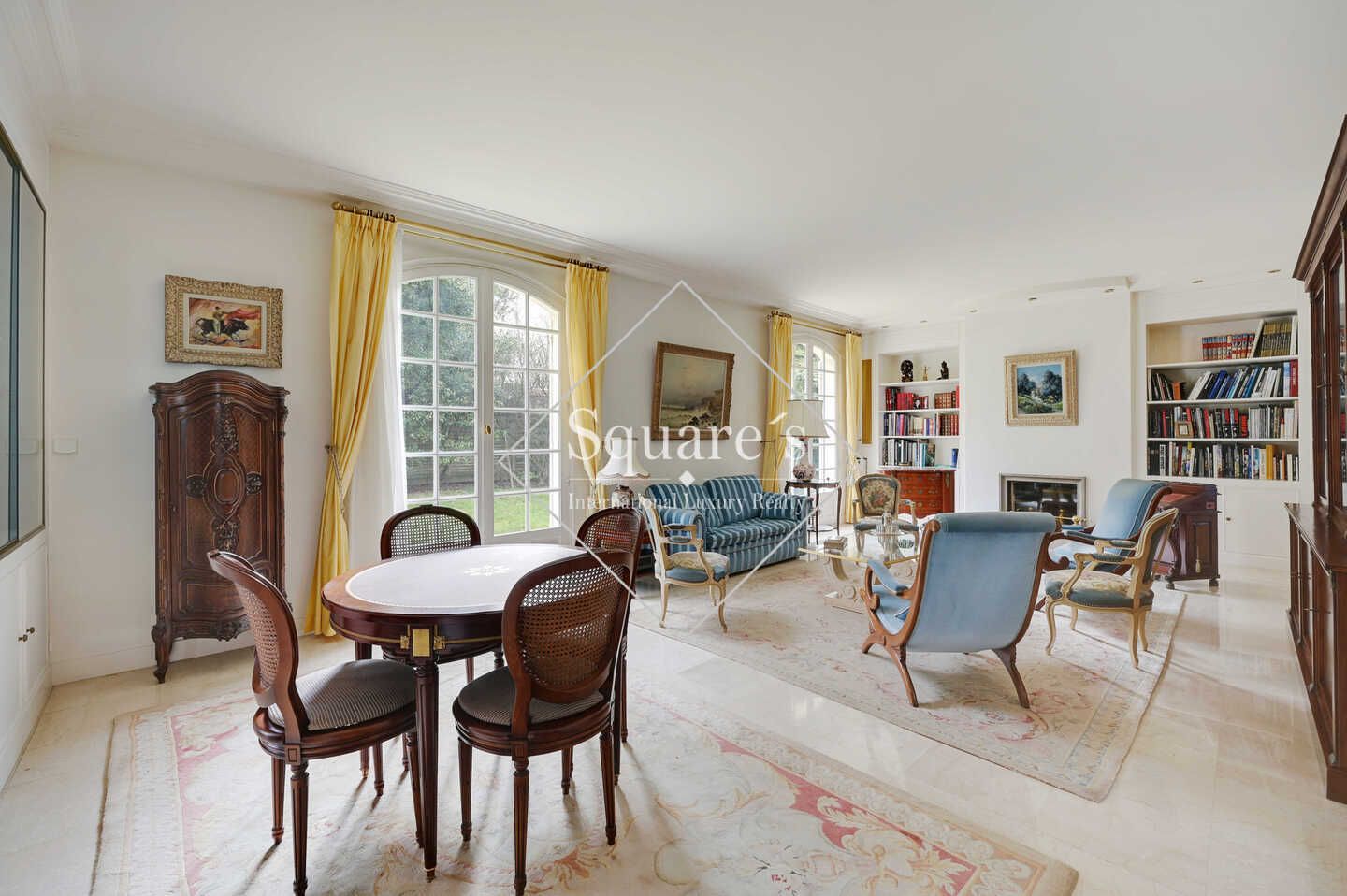 house 7 Rooms for sale on Vanves (92222)