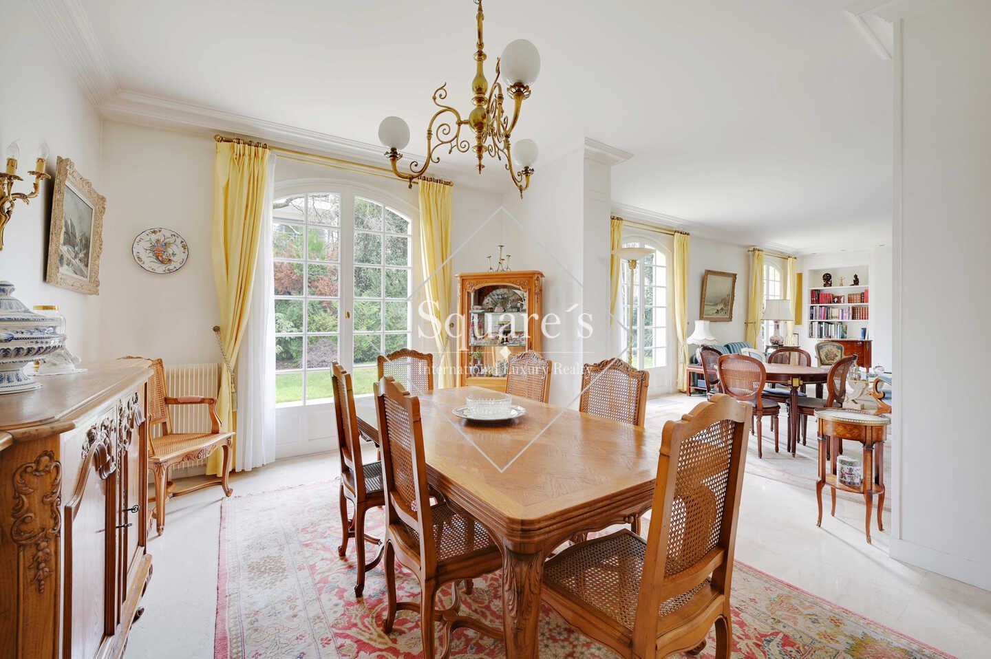 house 7 Rooms for sale on Vanves (92222)