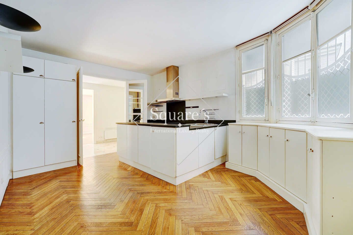 apartment 5 Rooms for sale on Boulogne (92100)