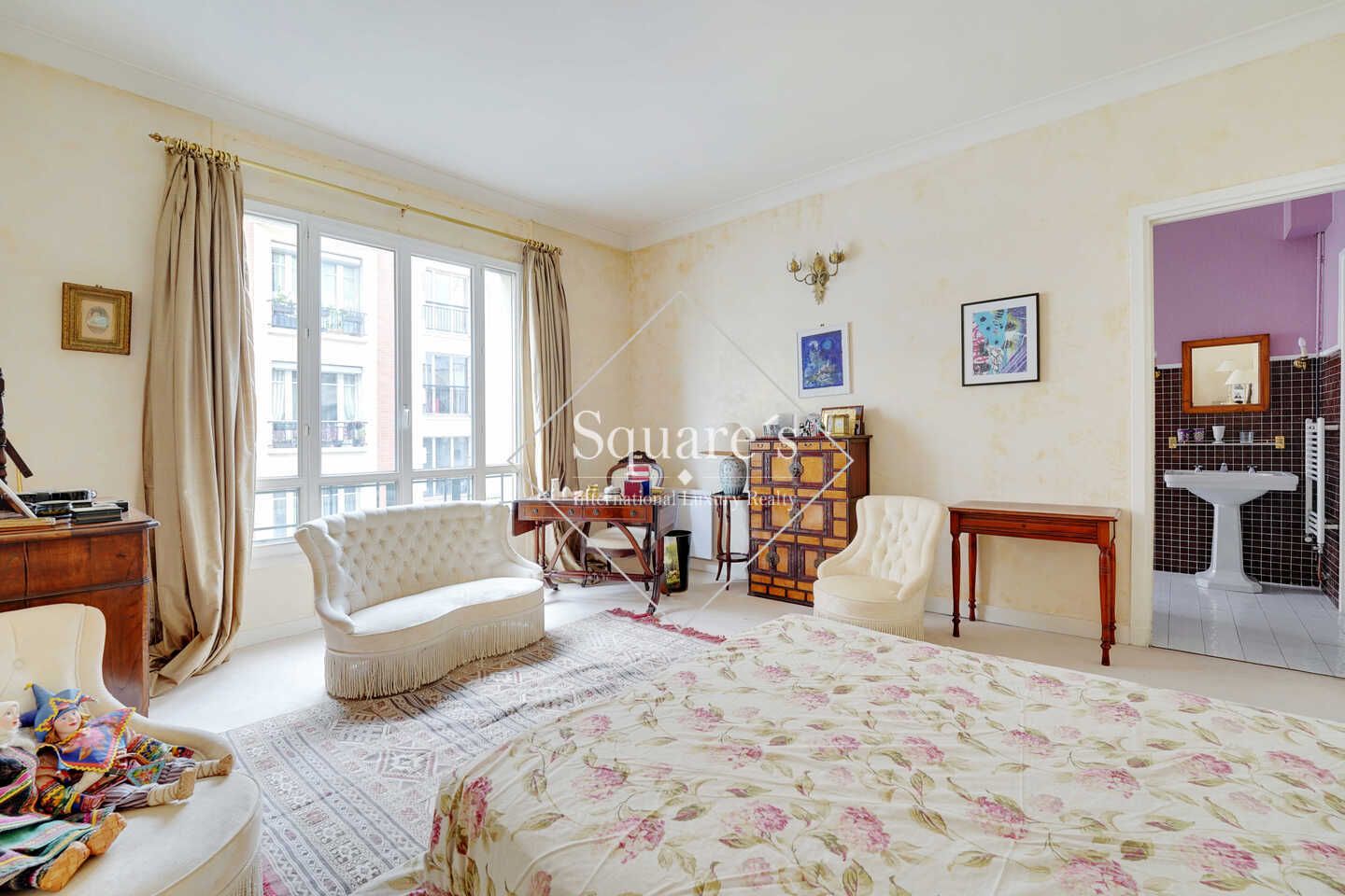 apartment 6 Rooms for sale on Neuilly-sur-Seine (92200)