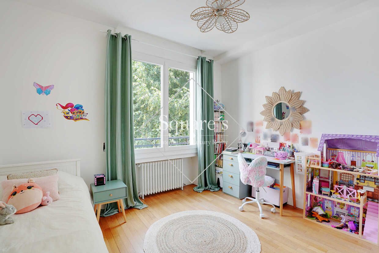 apartment 4 Rooms for sale on Neuilly-sur-Seine (92200)