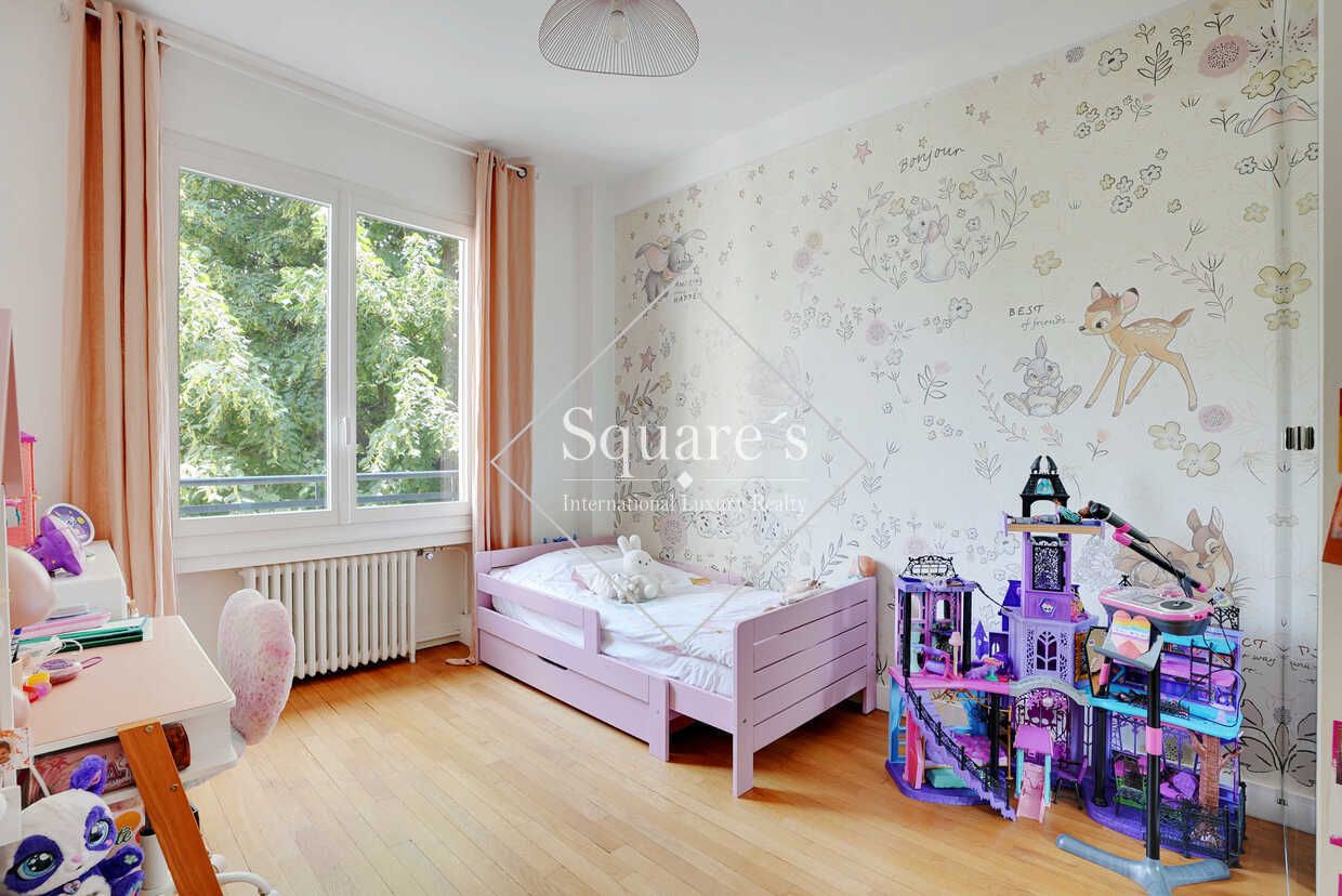 apartment 4 Rooms for sale on Neuilly-sur-Seine (92200)