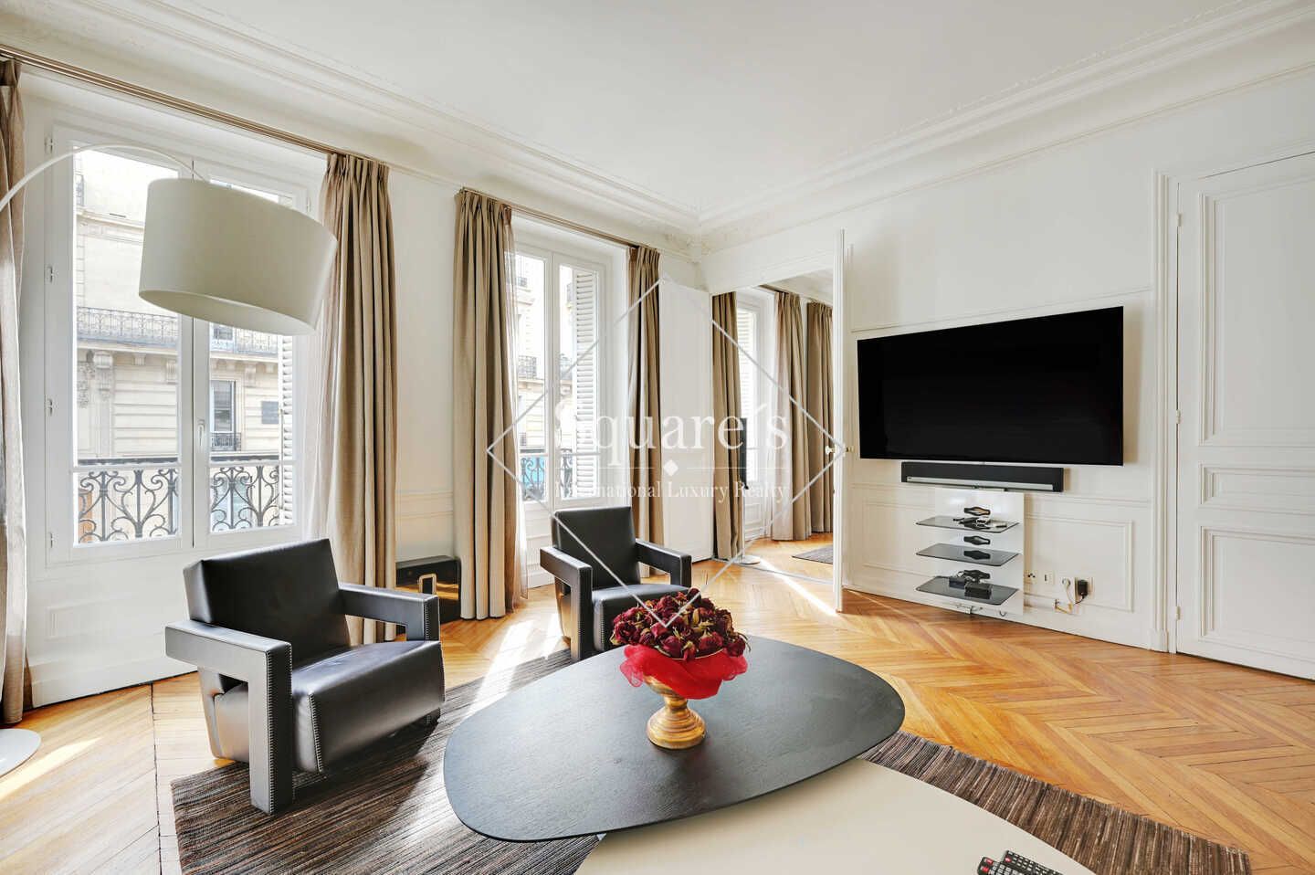 apartment 5 Rooms for sale on Paris 17ème (75017)