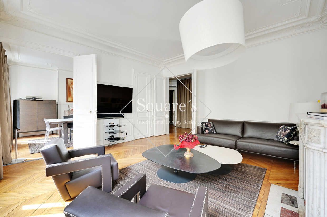 apartment 5 Rooms for sale on Paris 17ème (75017)