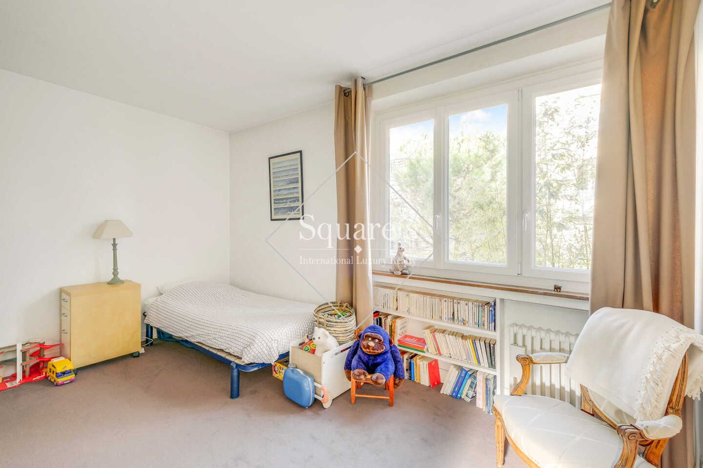 apartment 6 Rooms for sale on Neuilly-sur-Seine (92200)